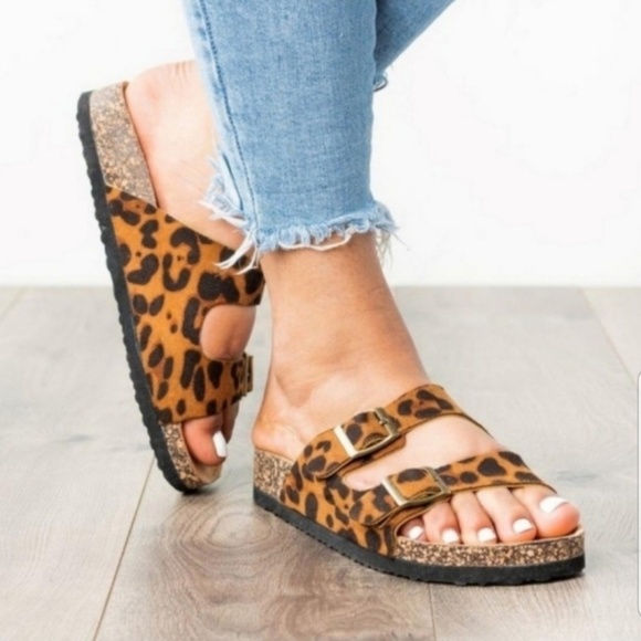 . Shoes - NEW🐆Leopard Buckle Cork Slides Sandals Cheetah 9